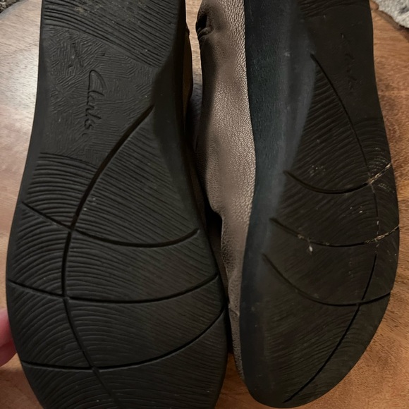 Clarks Cloud Steppers, Size 7.5 - Picture 3 of 6